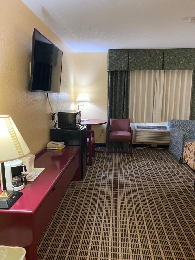 America'S Stay Inn Stewartville Eksteriør billede