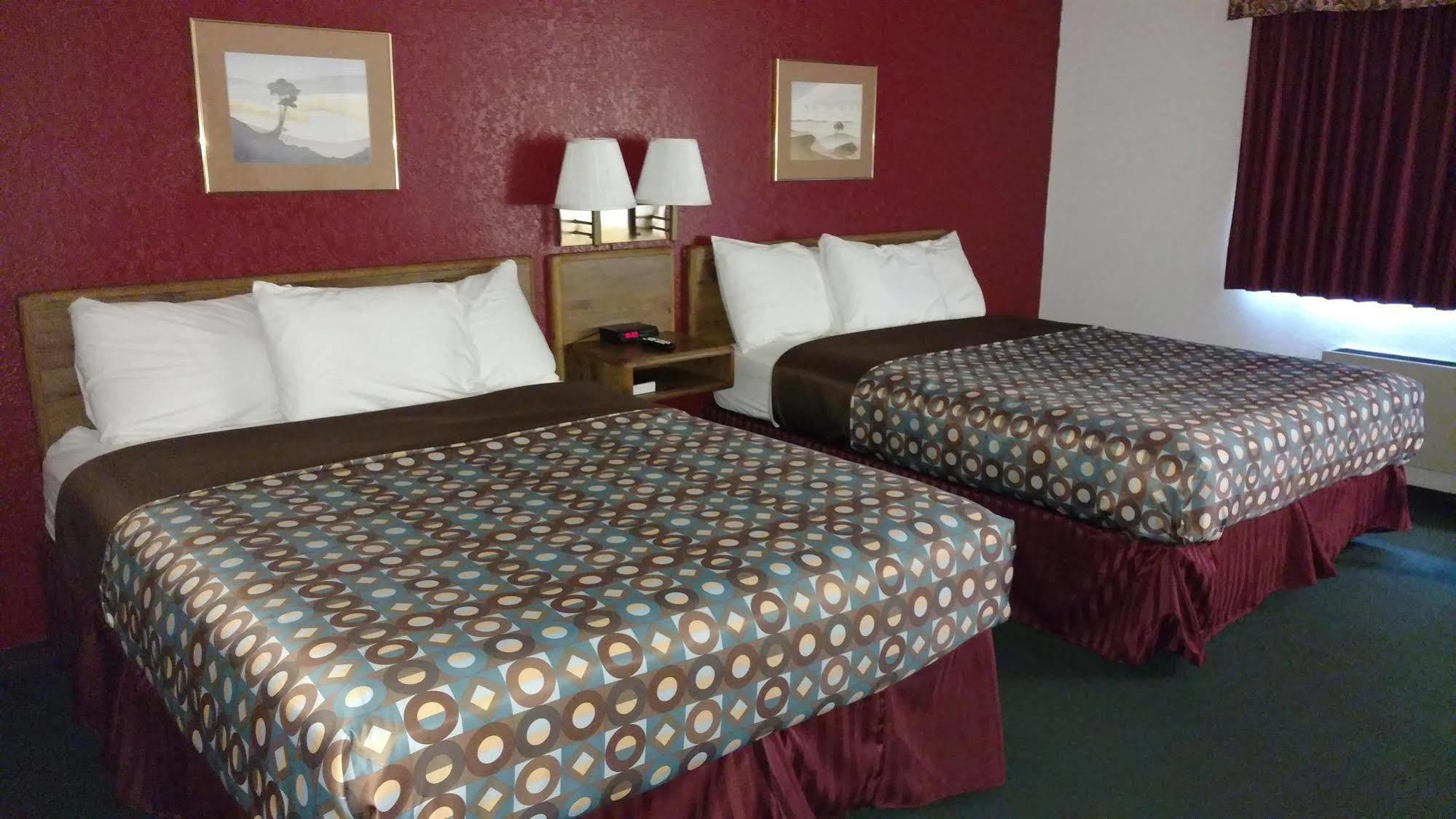 America'S Stay Inn Stewartville Eksteriør billede